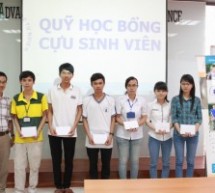 Quỹ học bổng Cựu sinh viên Khoa CNTT trao 14 suất học bổng cho sinh viên có nhiều nỗ lực trong học tập